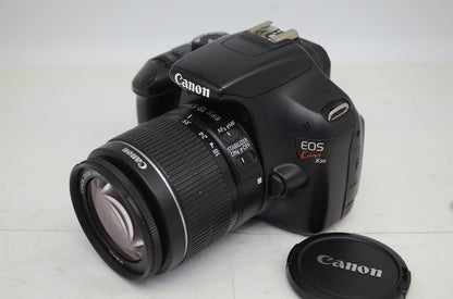 美品 Canon キヤノン EOS Kiss X50 + EF-S 18-55mm IS II レンズキット デジタル一眼レフカメラ 251016z