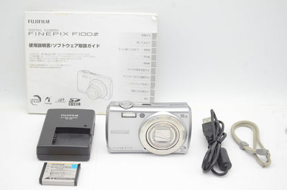 FUJIFILM フジフィルム FinePix F100fd コンパクトデジタルカメラ シルバー 250603g