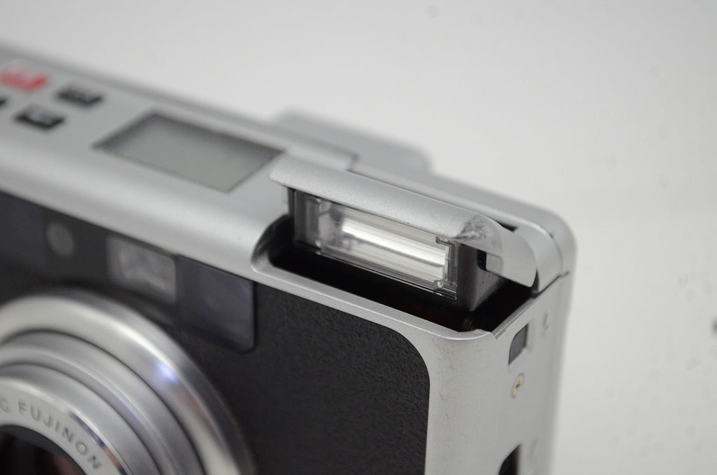 FUJIFILM フジフイルム NATURA NS シルバー 35mmコンパクトフィルムカメラ 251020o