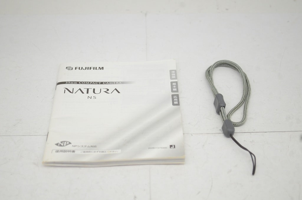 FUJIFILM フジフイルム NATURA NS シルバー 35mmコンパクトフィルムカメラ 251020o