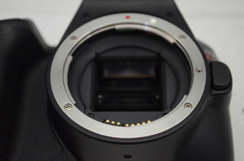 美品 Canon キヤノン EOS Kiss X10 EF-S 18-55 IS STM レンズキット デジタル一眼レフカメラ 元箱付 251017f