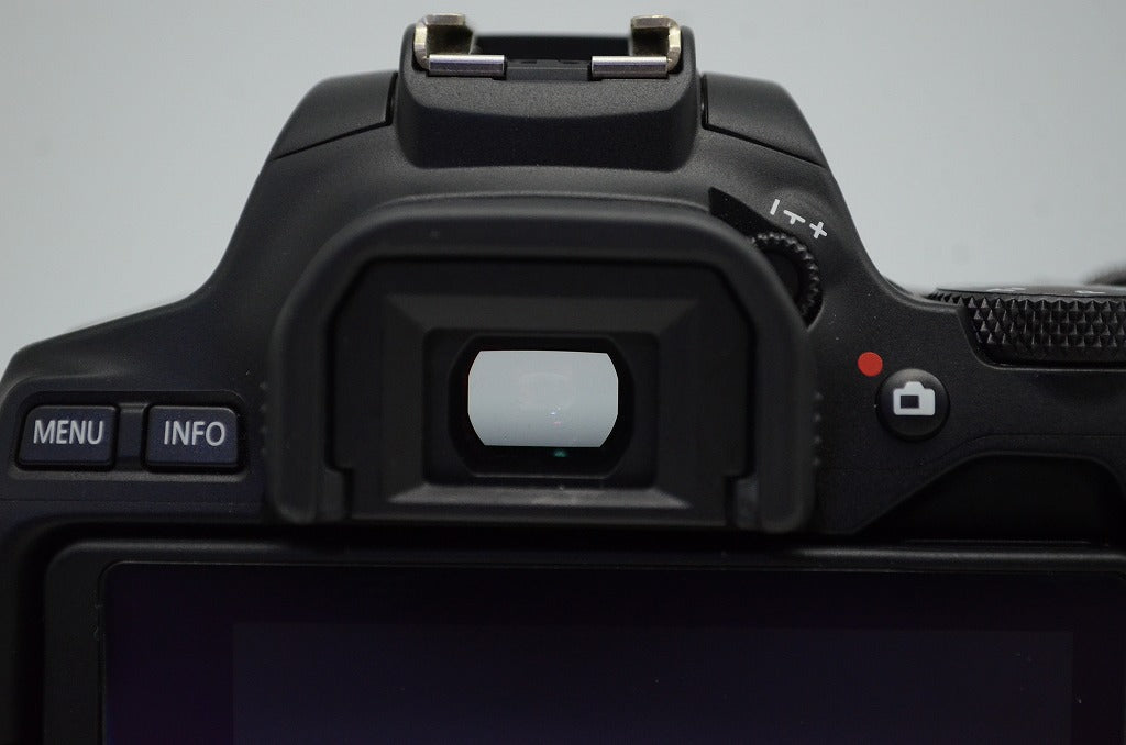 美品 Canon キヤノン EOS Kiss X10 EF-S 18-55 IS STM レンズキット デジタル一眼レフカメラ 元箱付 251017f