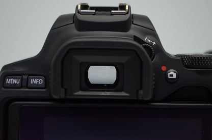 美品 Canon キヤノン EOS Kiss X10 EF-S 18-55 IS STM レンズキット デジタル一眼レフカメラ 元箱付 251017f