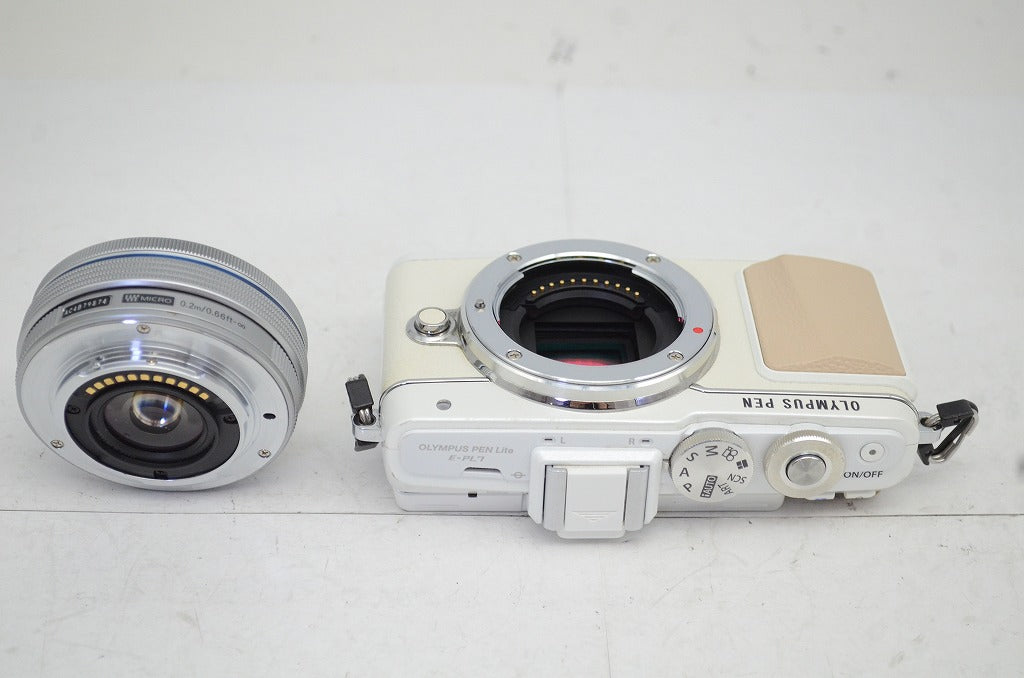 良品 OLYMPUS オリンパス PEN Lite E-PL7 14-42mm EZ レンズキット ミラーレス一眼カメラ ホワイト 251020ag