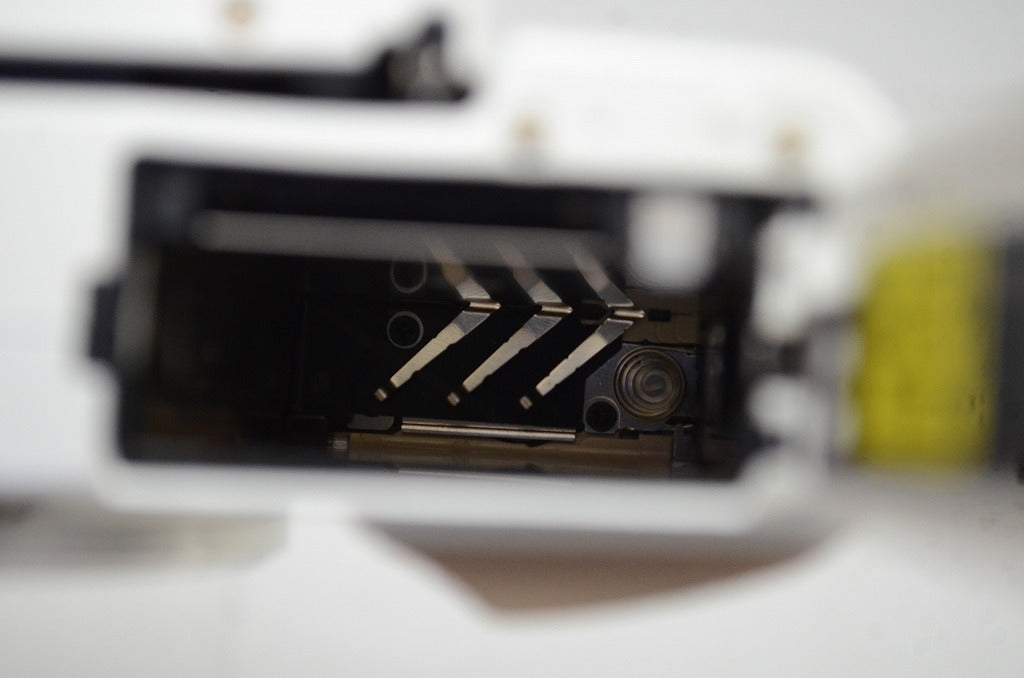 良品 OLYMPUS オリンパス PEN Lite E-PL7 14-42mm EZ レンズキット ミラーレス一眼カメラ ホワイト 251020ag