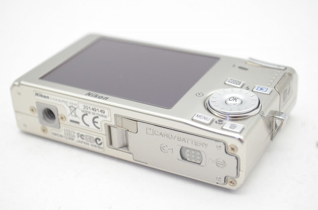 美品 Nikon ニコン COOLPIX S510 コンパクトデジタルカメラ シルバー 250608af