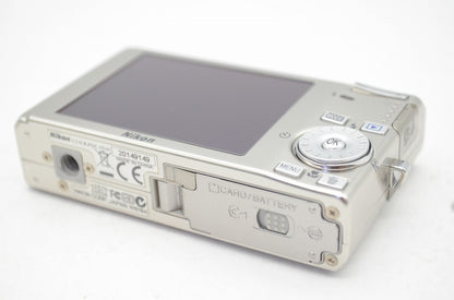 美品 Nikon ニコン COOLPIX S510 コンパクトデジタルカメラ シルバー 250608af