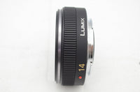 美品 Panasonic LUMIX G 14mm F2.5 ASPH. H-H014 広角パンケーキレンズ ブラッ 241120aク