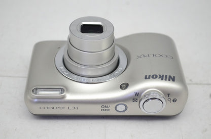 美品 Nikon ニコン COOLPIX L31 シルバー コンパクトデジタルカメラ 251021j