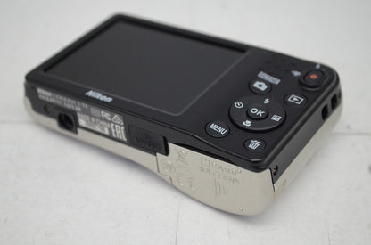 美品 Nikon ニコン COOLPIX L31 シルバー コンパクトデジタルカメラ 251021j