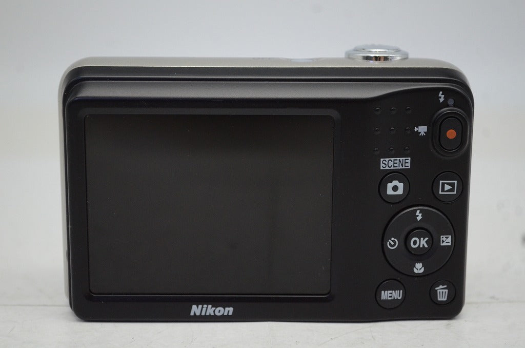 美品 Nikon ニコン COOLPIX L31 シルバー コンパクトデジタルカメラ 251021j