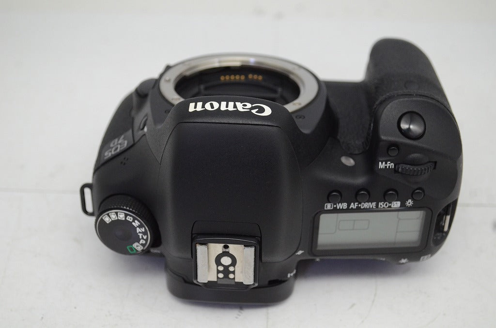 美品 Canon キヤノン EOS 7D ボディ デジタル一眼レフカメラ 251020z