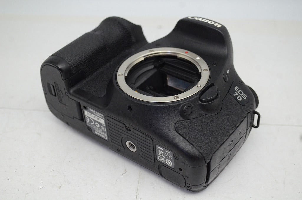 美品 Canon キヤノン EOS 7D ボディ デジタル一眼レフカメラ 251020z