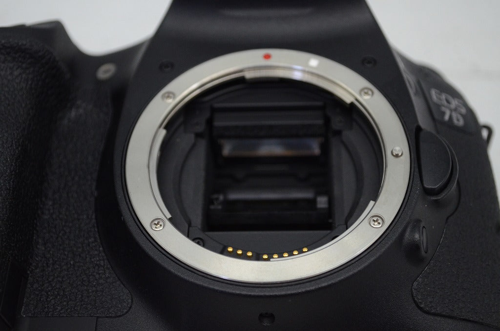 美品 Canon キヤノン EOS 7D ボディ デジタル一眼レフカメラ 251020z