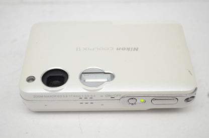 良品 Nikon ニコン COOLPIX S1 ホワイト コンパクトデジタルカメラ 251020b