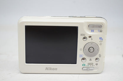 良品 Nikon ニコン COOLPIX S1 ホワイト コンパクトデジタルカメラ 251020b