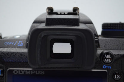 良品 OLYMPUS E-520 + ZUIKO DIGITAL ED 14-42mm F3.5-5.6 レンズキット デジタル一眼レフ 250623l
