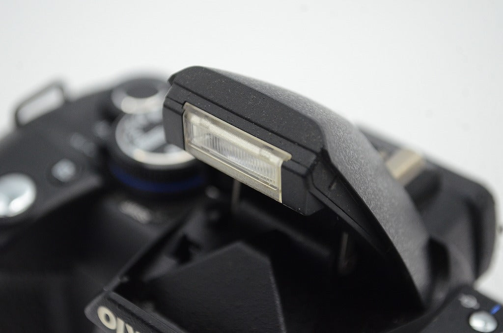 良品 OLYMPUS E-520 + ZUIKO DIGITAL ED 14-42mm F3.5-5.6 レンズキット デジタル一眼レフ 250623l