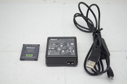 Nikon ニコン COOLPIX S3000 オレンジ コンパクトデジタルカメラ 251022i