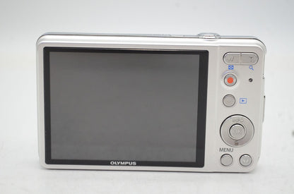 訳あり品 OLYMPUS オリンパス VG-140 コンパクトデジタルカメラ シルバー 元箱付 250623i