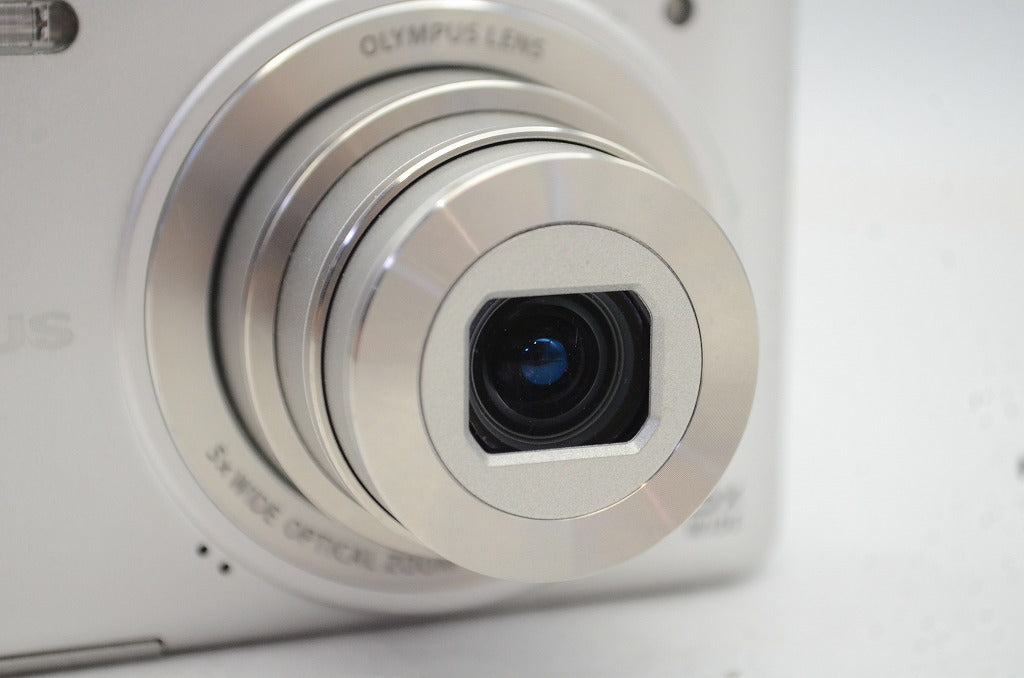 訳あり品 OLYMPUS オリンパス VG-140 コンパクトデジタルカメラ シルバー 元箱付 250623i