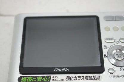 良品 FUJIFILM フジフィルム FinePix Z1 コンパクトデジタルカメラ シルバー 251022h