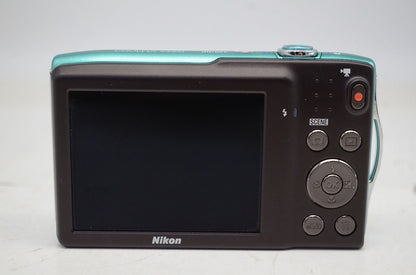 美品 Nikon ニコン COOLPIX S3300 ミントグリーン コンパクトデジタルカメラ 251022k