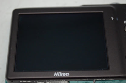 美品 Nikon ニコン COOLPIX S3300 ミントグリーン コンパクトデジタルカメラ 251022k