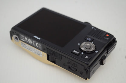 美品 Nikon ニコン COOLPIX S8100 コンパクトデジタルカメラ ゴールド 元箱付 251022j