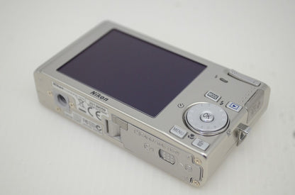 美品 Nikon ニコン COOLPIX S510 コンパクトデジタルカメラ シルバー 元箱付 251023k