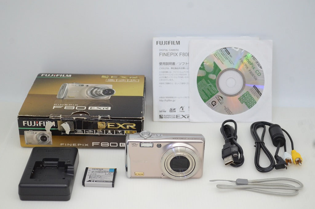 良品 FUJIFILM フジフィルム FinePix F80EXR コンパクトデジタルカメラ シルバー 251023w