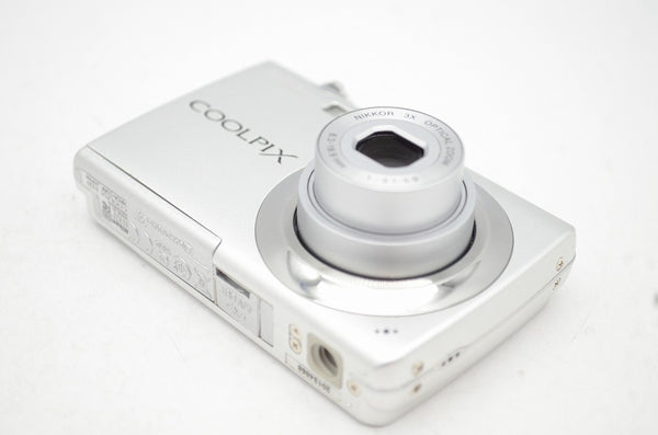 美品 Nikon ニコン COOLPIX S220 コンパクトデジタルカメラ