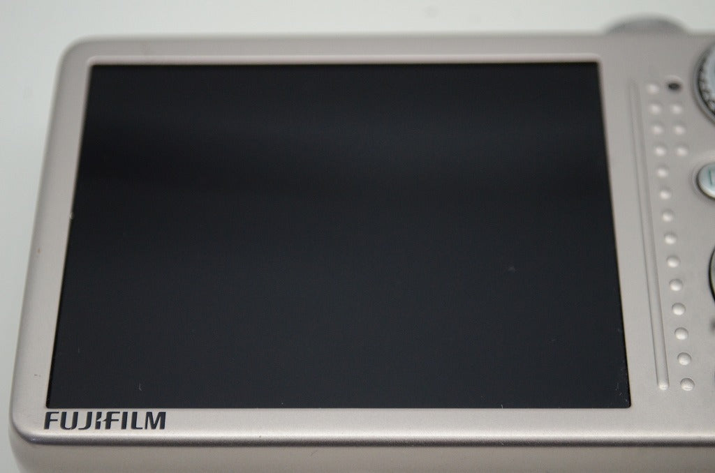 良品 FUJIFILM フジフィルム FinePix F80EXR コンパクトデジタルカメラ シルバー 251023w