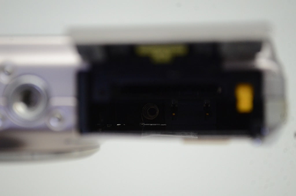 良品 FUJIFILM フジフィルム FinePix F80EXR コンパクトデジタルカメラ シルバー 251023w