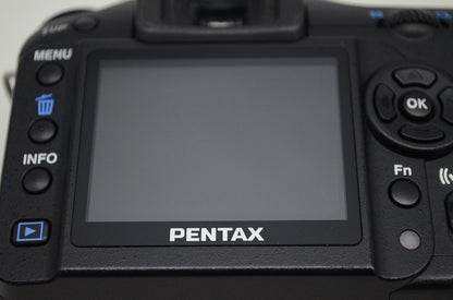 良品 PENTAX ペンタックス K100D + smc PENTAX DA 18-55mm F3.5-5.6 AL レンズキット デジタル一眼レフカメラ 251023r