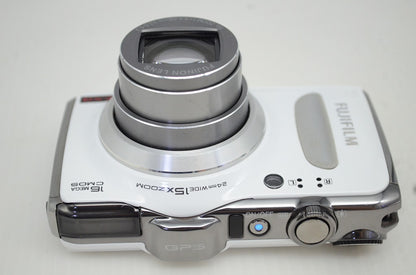 良品 FUJIFILM  フジフィルム FinePix F600EXR コンパクトデジタルカメラ ホワイト 元箱付 251027k