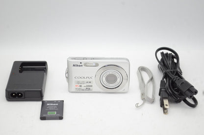 Nikon ニコン COOLPIX S210 コンパクトデジタルカメラ シルバー 250702n