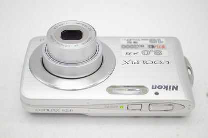 Nikon ニコン COOLPIX S210 コンパクトデジタルカメラ シルバー 250702n