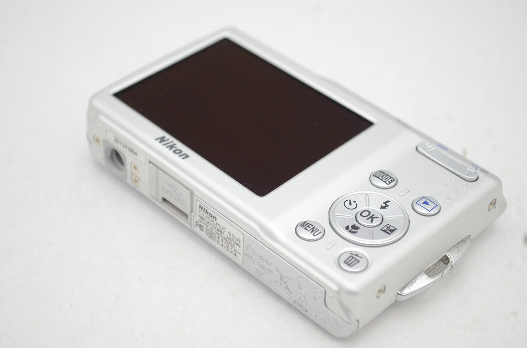 Nikon ニコン COOLPIX S210 コンパクトデジタルカメラ シルバー 250702n
