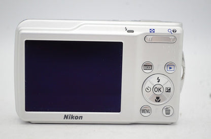 Nikon ニコン COOLPIX S210 コンパクトデジタルカメラ シルバー 250702n