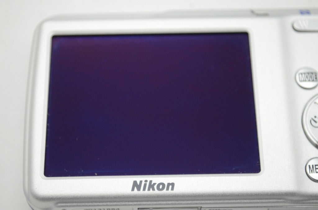 Nikon ニコン COOLPIX S210 コンパクトデジタルカメラ シルバー 250702n