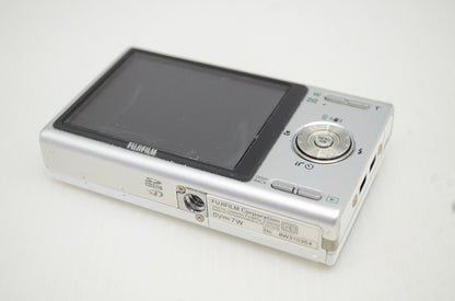 FUJIFILM フジフィルム FinePix Z250fd コンパクトデジタルカメラ デコレーションホワイト 251029s