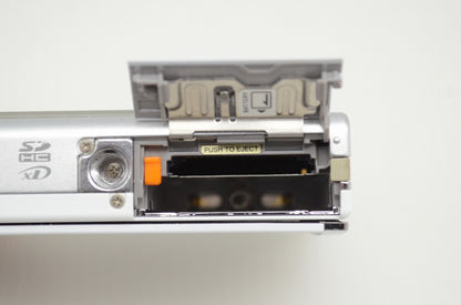 FUJIFILM フジフィルム FinePix Z250fd コンパクトデジタルカメラ デコレーションホワイト 251029s