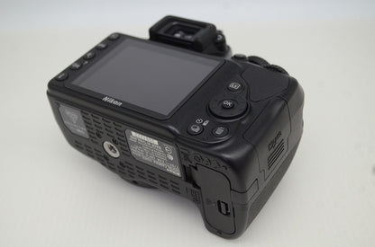 美品 Nikon ニコン D3400 ＋ AF-P DX 18-55mm VR レンズキット デジタル一眼レフカメラ 251027i