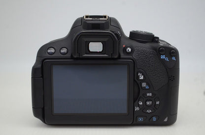 美品 Canon キヤノン EOS Kiss X7i ボディ + EF-S 18-55mm F3.5-5.6 IS STM デジタル一眼レフカメラ 元箱付 251027e