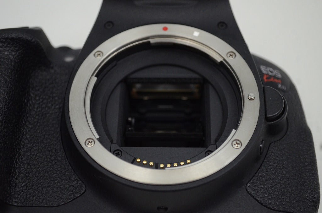 美品 Canon キヤノン EOS Kiss X7i ボディ + EF-S 18-55mm F3.5-5.6 IS STM デジタル一眼レフカメラ 元箱付 251027e