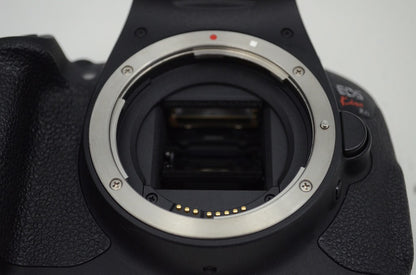 美品 Canon キヤノン EOS Kiss X7i ボディ + EF-S 18-55mm F3.5-5.6 IS STM デジタル一眼レフカメラ 元箱付 251027e