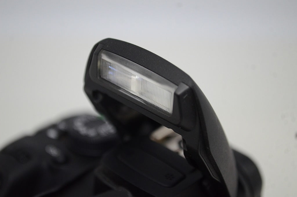 美品 Canon キヤノン EOS Kiss X7i ボディ + EF-S 18-55mm F3.5-5.6 IS STM デジタル一眼レフカメラ 元箱付 251027e