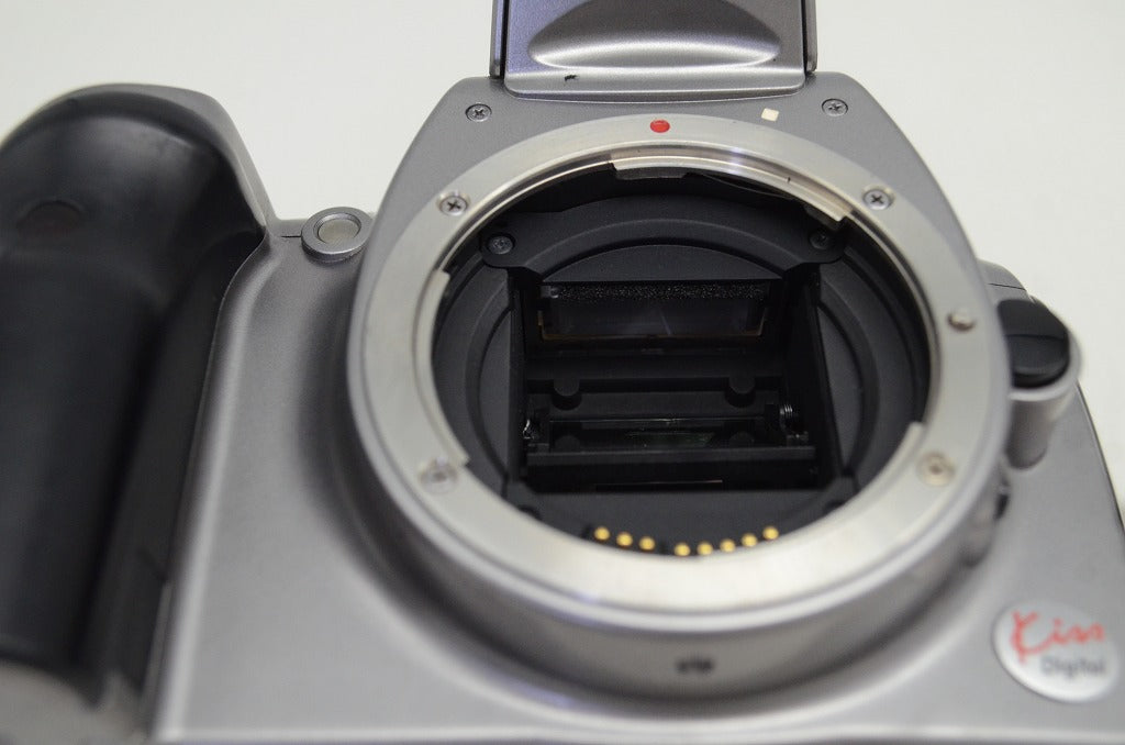 Canon キヤノン EOS Kiss Digital ボディ デジタル一眼レフカメラ 251029y