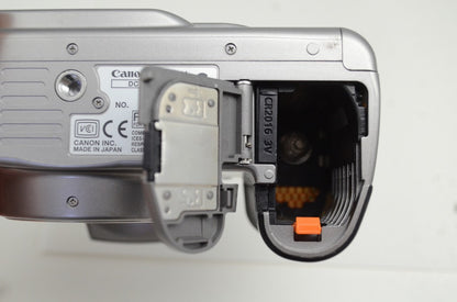 Canon キヤノン EOS Kiss Digital ボディ デジタル一眼レフカメラ 251029y